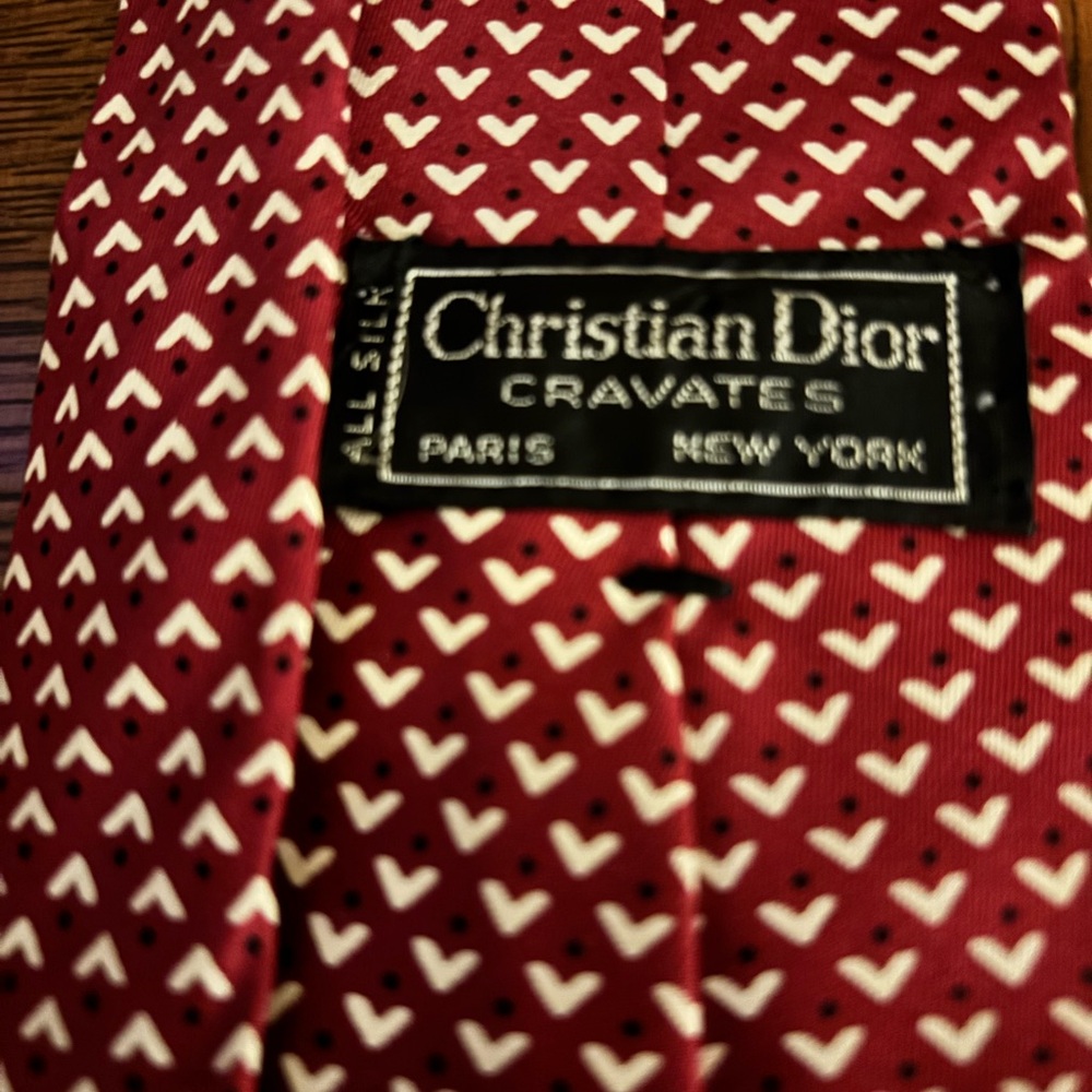 Dior Burgundy Heart Motif silk VTG Tie - Picture 6 of 7